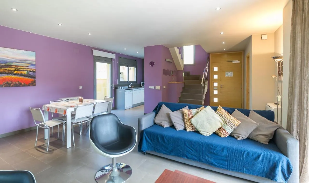 Villa Alegria 0*, L'Escala